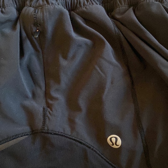Lululemon Hotty Hot Shorts - Picture 3 of 4